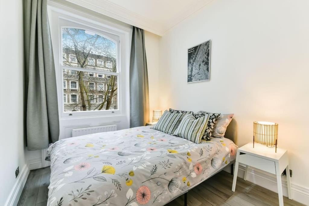 Knightsbridge Stylish Two Bedroom Apartment London Exteriör bild