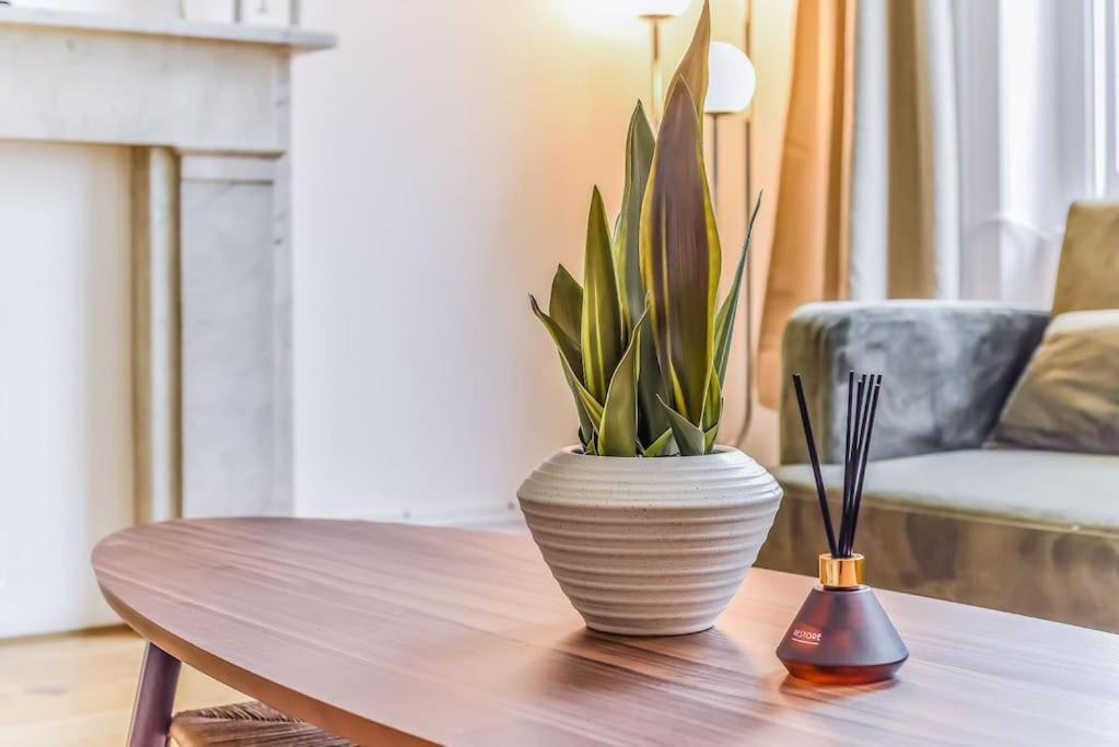 Knightsbridge Stylish Two Bedroom Apartment London Exteriör bild